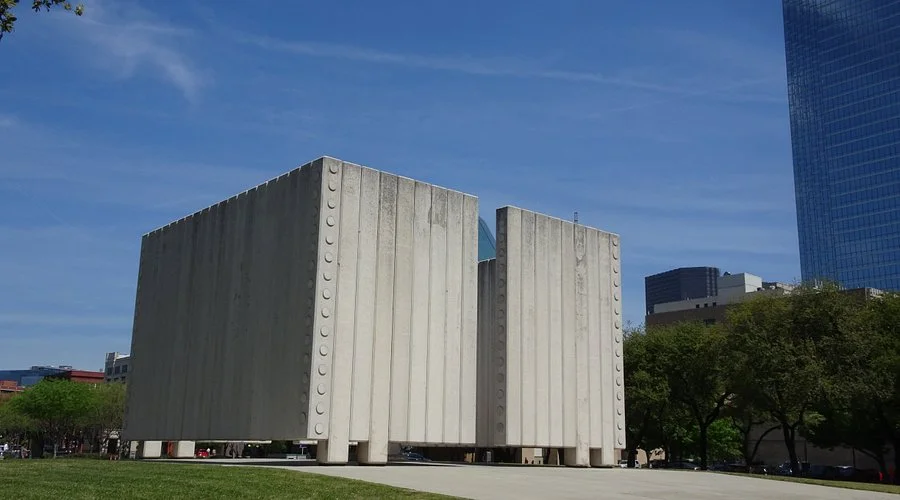 John F. Kennedy Memorial Plaza